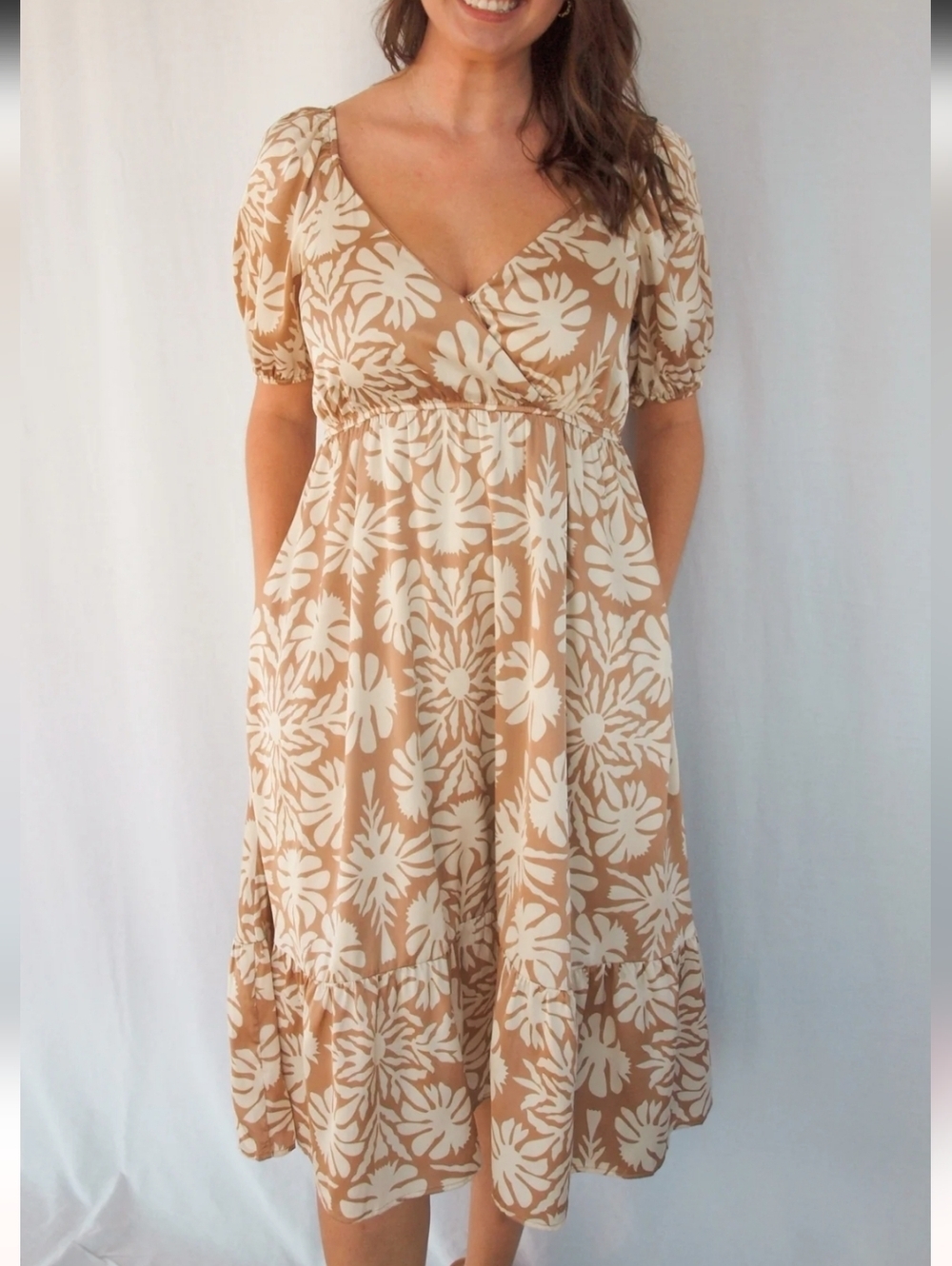 Baevely Palmetto Midi Dress. Color: Taupe. Size Large